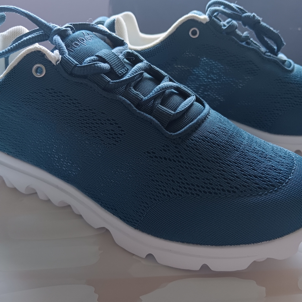 Propet TravelActiv Lightweight Sneaker NEW